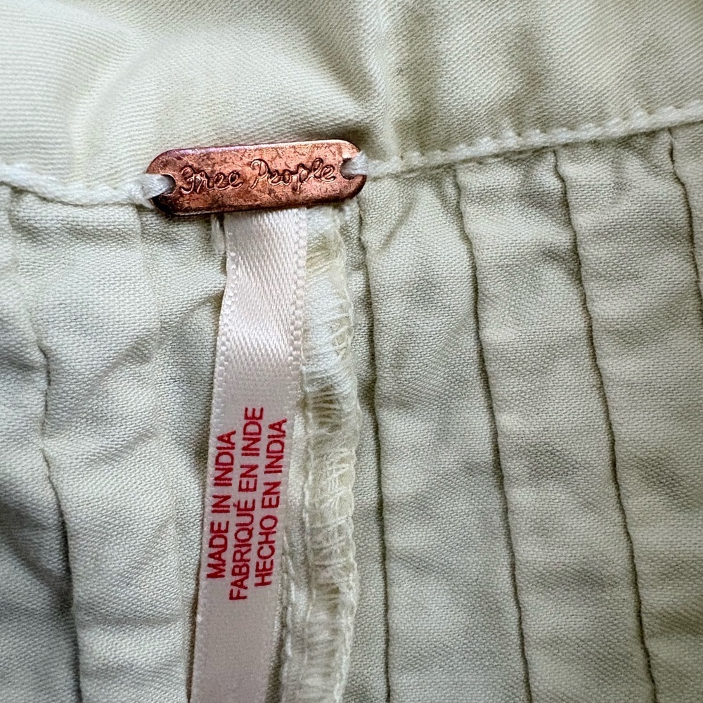 Free People Keep It Crisp Cotton Shortall – Pale Yellow (Tofu) – Size XL - Picture 4 of 7